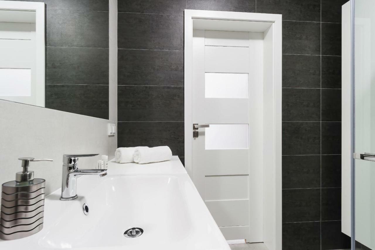 Apartments Claro II By Noclegi Renters Красков Екстериор снимка